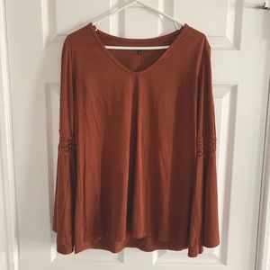 Hannah Bell-Sleeved Shirt